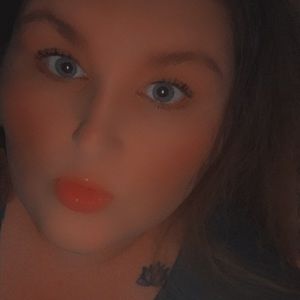 Meet your Posher, Becca